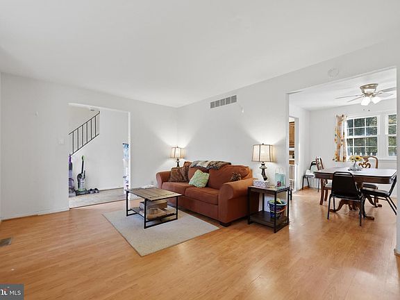 4th image of 31 Alanna Ln
