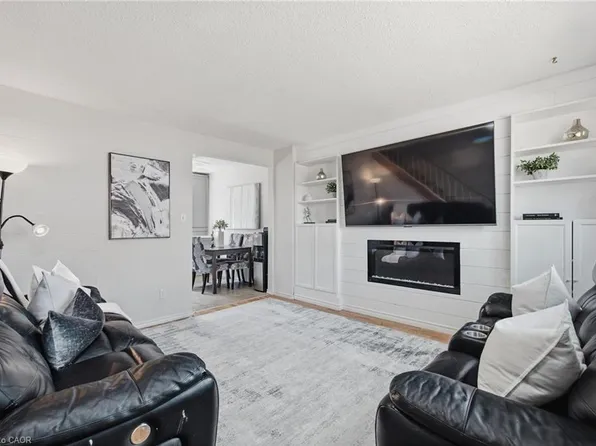164 Jansen Ave Unit 11, Kitchener, ON N2A 2L7