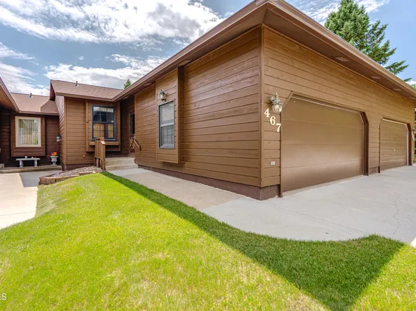 467 E Brandon Dr, Bismarck, ND 58503
