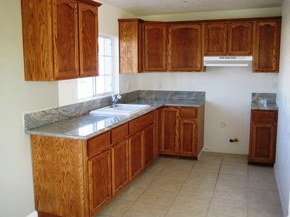 3rd image of 1559 W 71st St