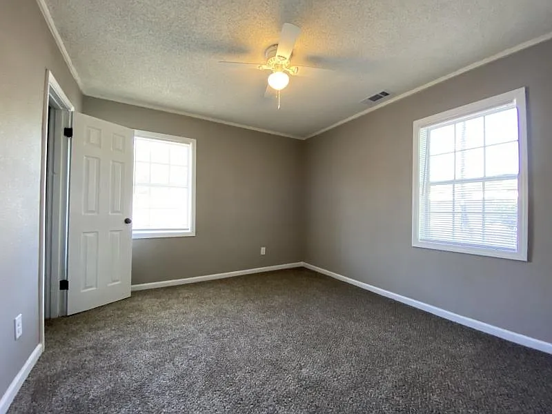 2 bed, 846 sqft, $965 — Photo 3