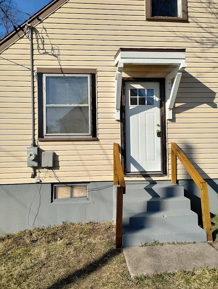 2 bed, 900 sqft, $1,050 — Photo 2