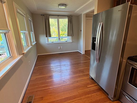 Dining room near the kitchen