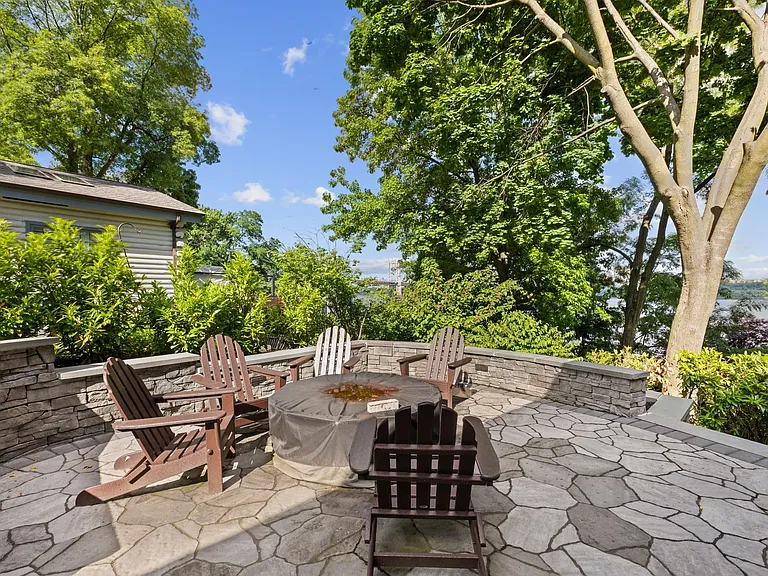 31 Colony Rd — Photo 34