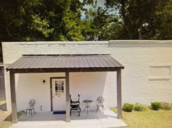 80 Leconte St, Pittsview, AL 36871