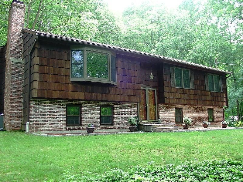 Lovingly Maintained Home on Quiet Cul de
        Sac
