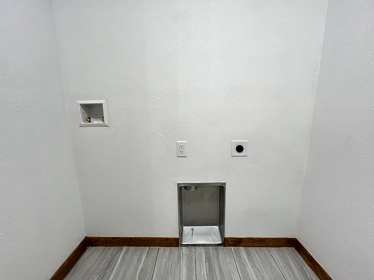 1245 High Bluff St #1 — Photo 8