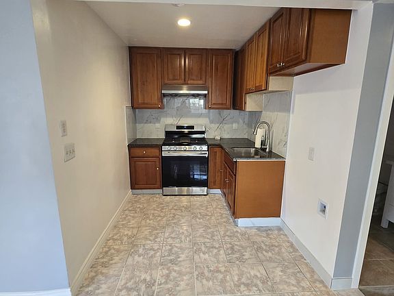 2nd image of 23812 Meadow Falls Dr