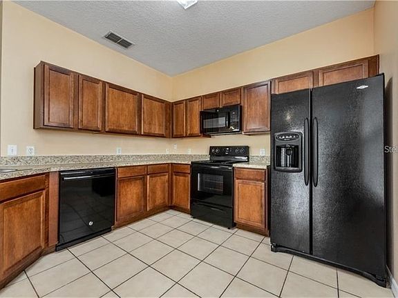 3rd image of 1333 Broken Oak Dr #B