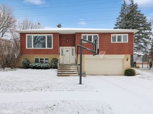570 Figard Ln, Des Plaines, IL