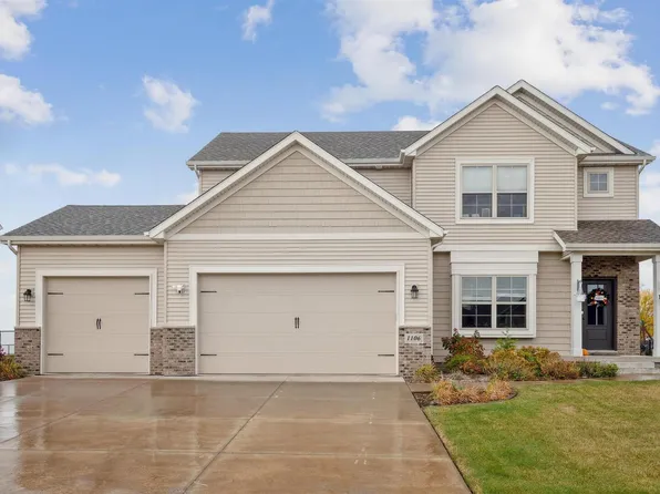 1106 S 5th St, Eldridge, IA 52748