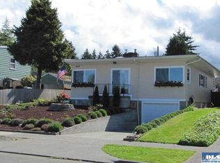 1424 E 2nd St, Port Angeles, WA 98362