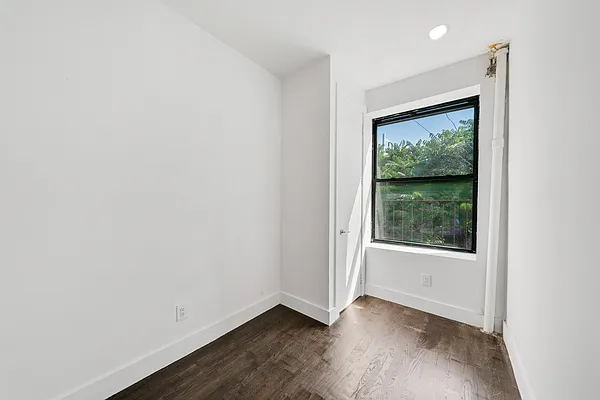 Rented by Vector New York, LLC | media 4