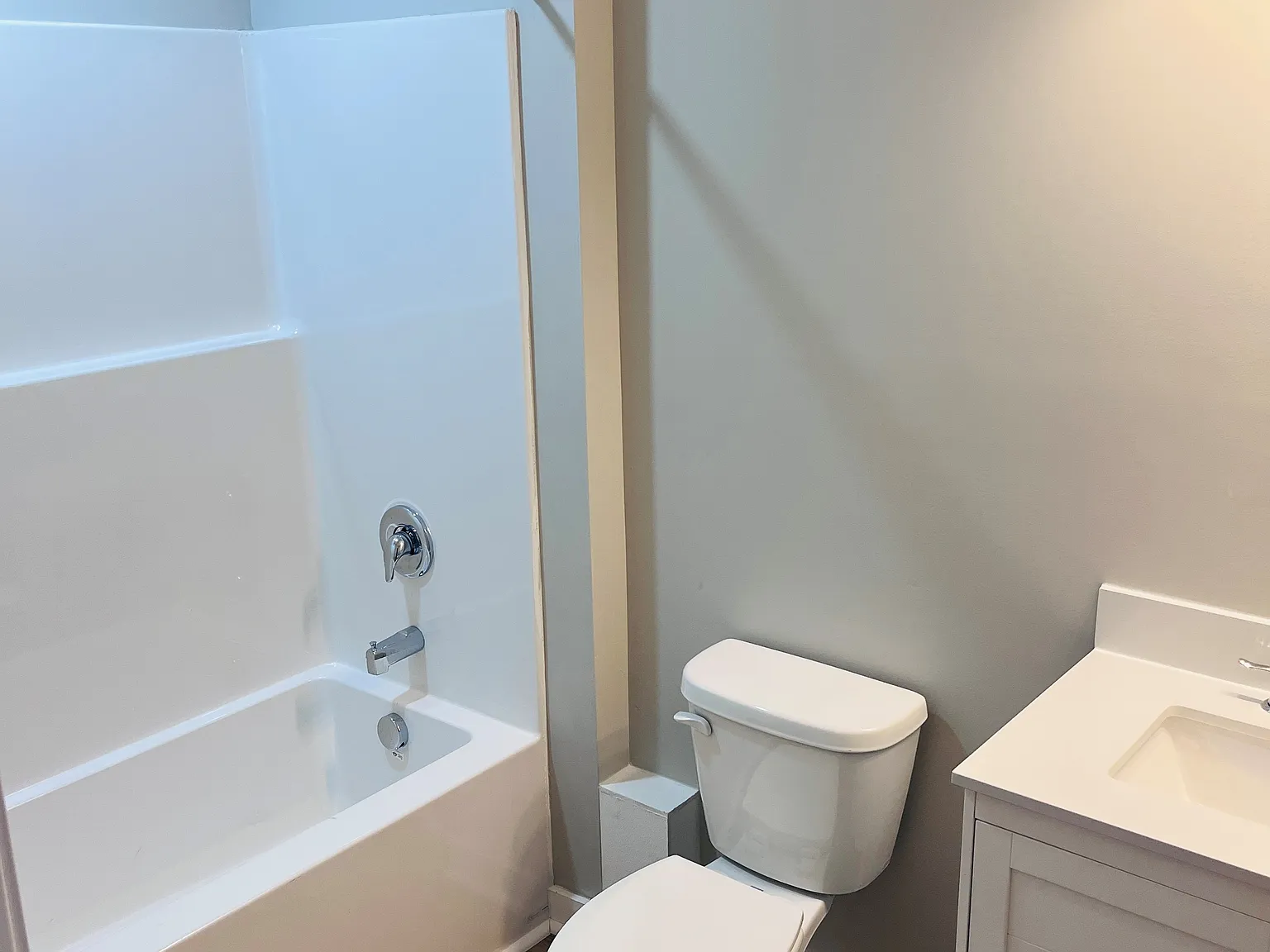 2 bed, 1200 sqft, $1,250 — Photo 2