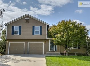 1109 NE Cardinal Dr, Lees Summit, MO 64064