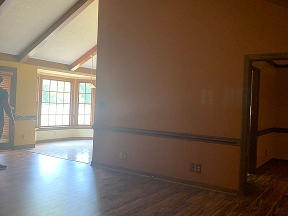4th image of 205 Mint Ct