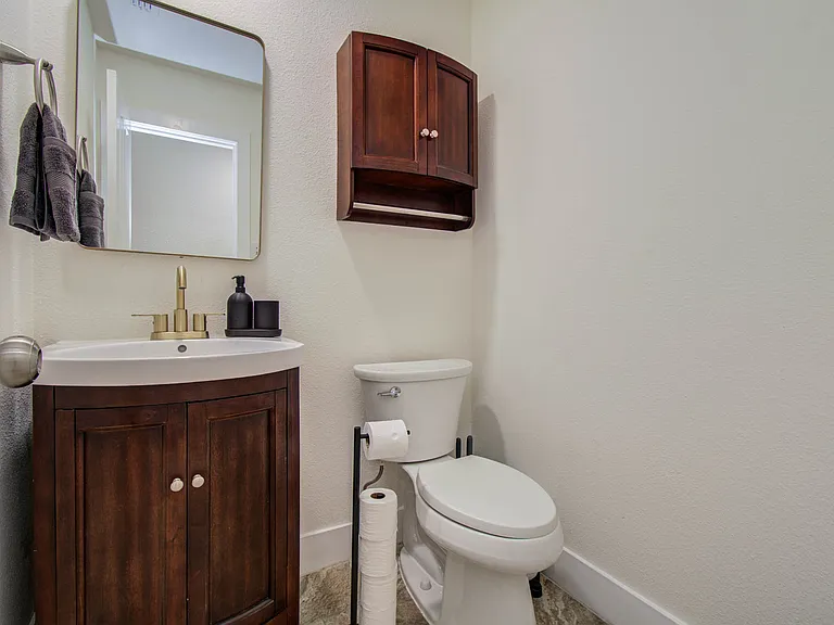 35 Alden Glen Dr — Photo 33
