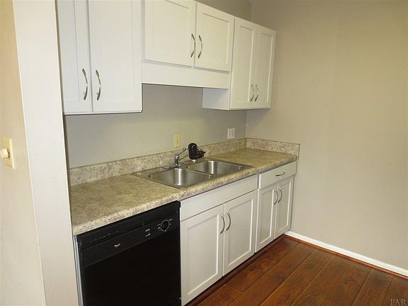 5th image of 1200 Shoreline Dr #E