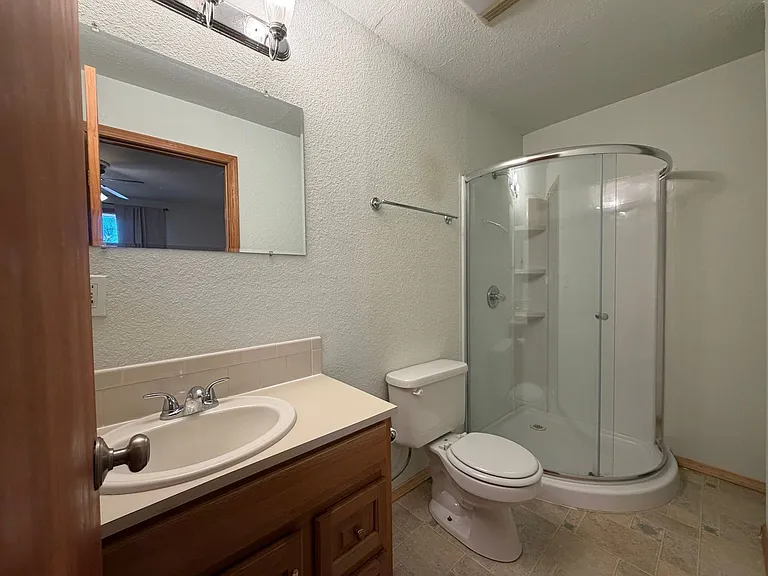 301 E Wildy St — Photo 10