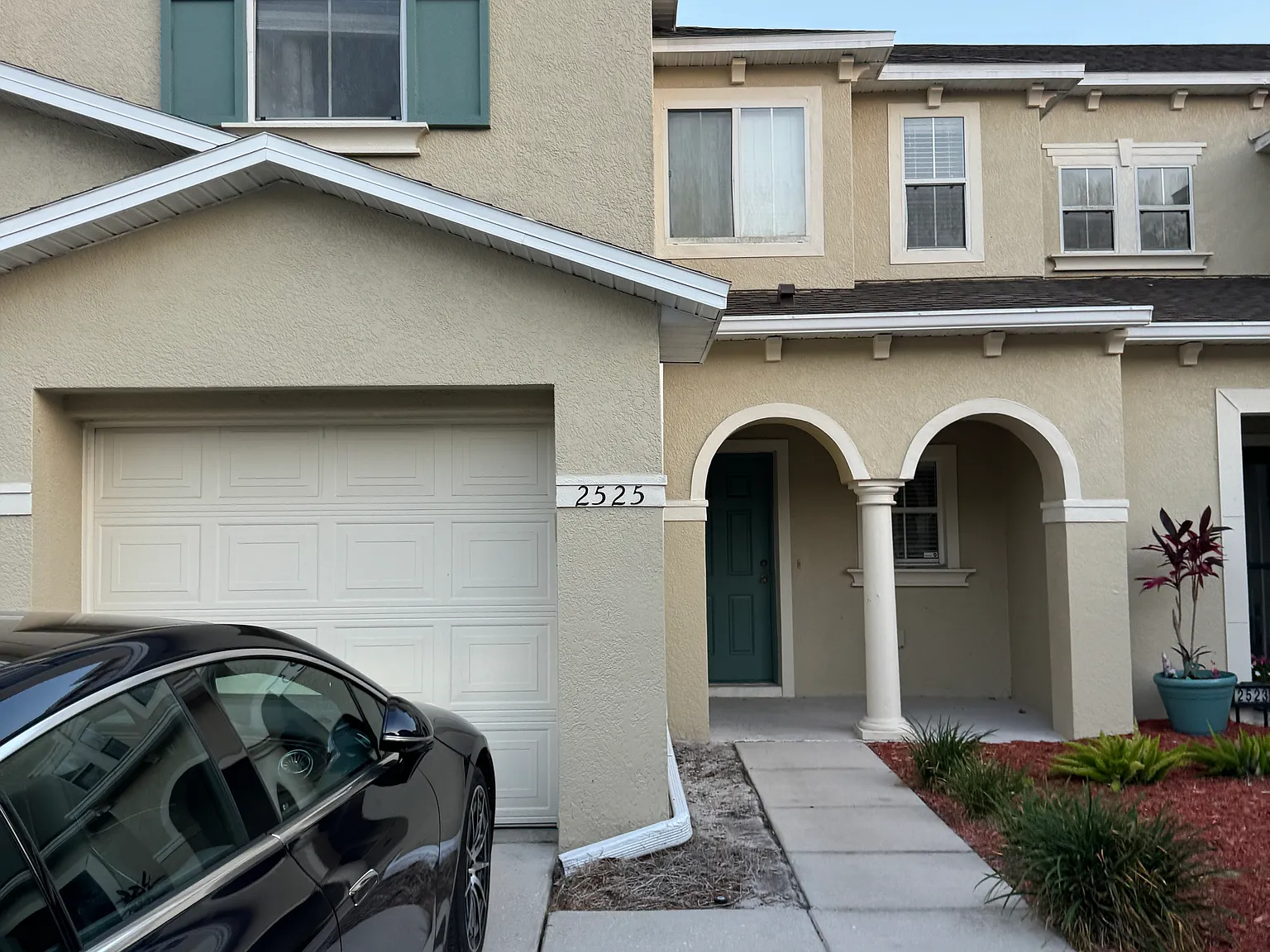 3 bed, 1473 sqft, $2,300 — Photo 2
