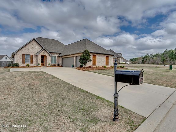 3rd image of 415 Pilot Cir