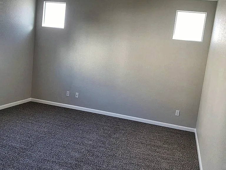 65 E Legacy Dr — Photo 7