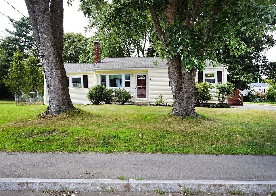 1st image of 9 Brentwood Ave