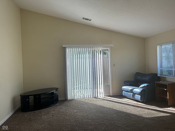 3rd image of 2801 Country Estates Dr