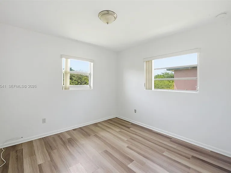 7512 NW 1st Ave #7512 — Photo 5