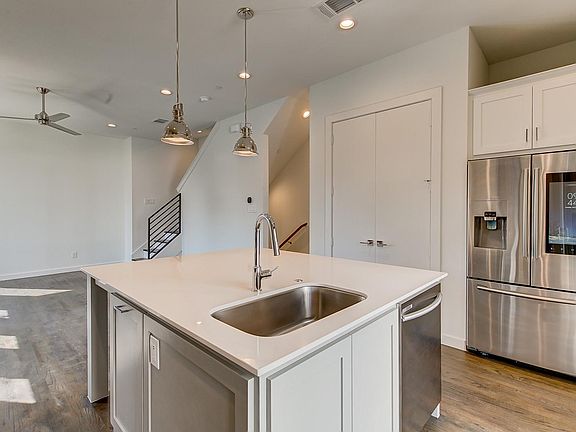 3rd image of 2200 Bennett Ave #404