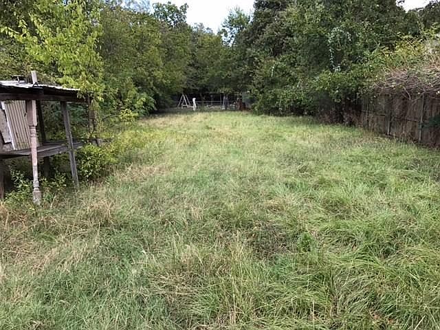 2nd image of 1218 S Sam Houston Rd