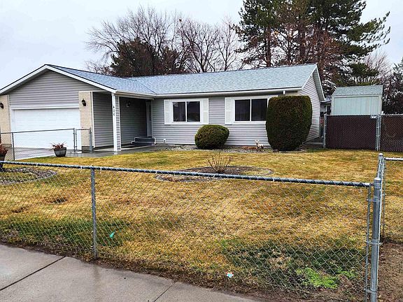 3rd image of 426 Ridgeway Dr