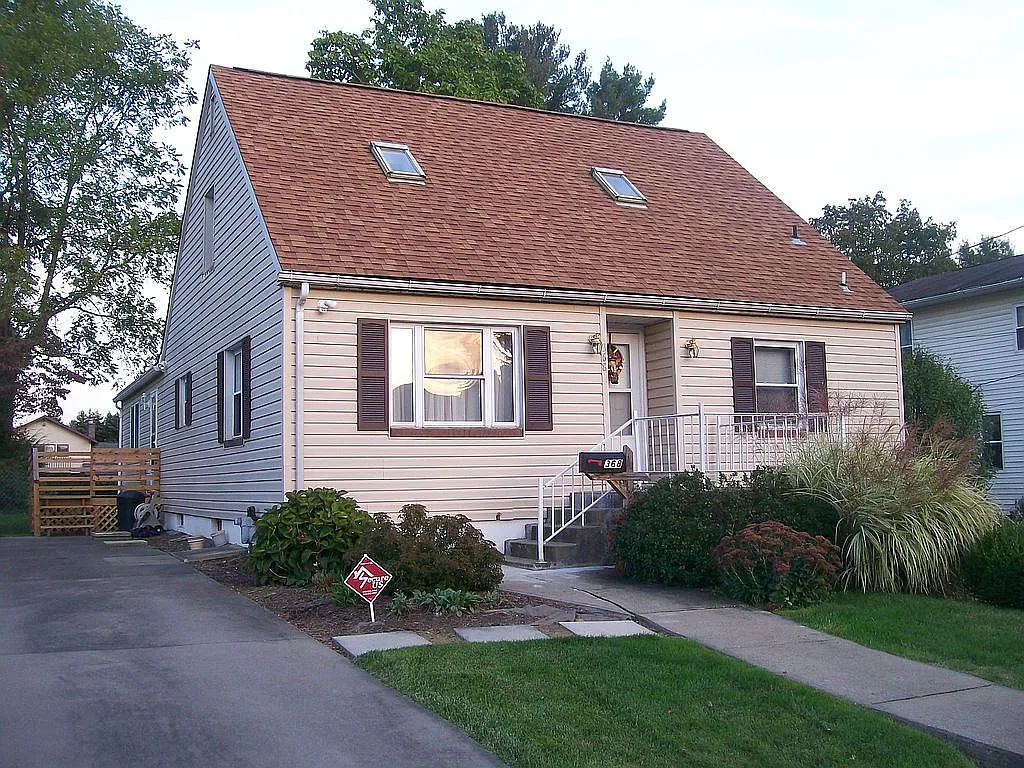 368 Elmhurst St photo 1