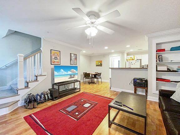 5th image of 1725 Harvey Mitchell Pkwy S #South1824