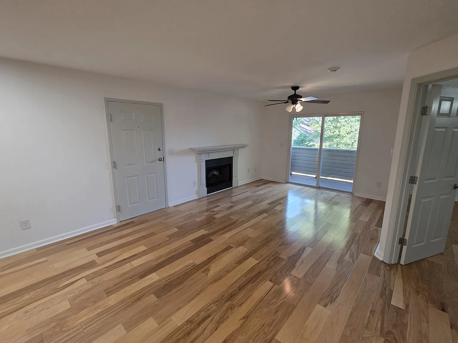 1 bed, 1.0 bath, 680 sqft, $1,350 — Photo 3