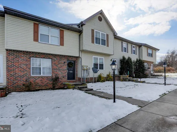 2608 Banbury Ln, Chambersburg, PA 17202