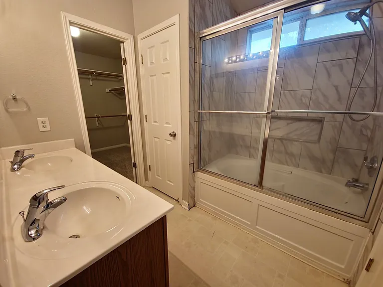 107 Orange Tree Ln — Photo 10