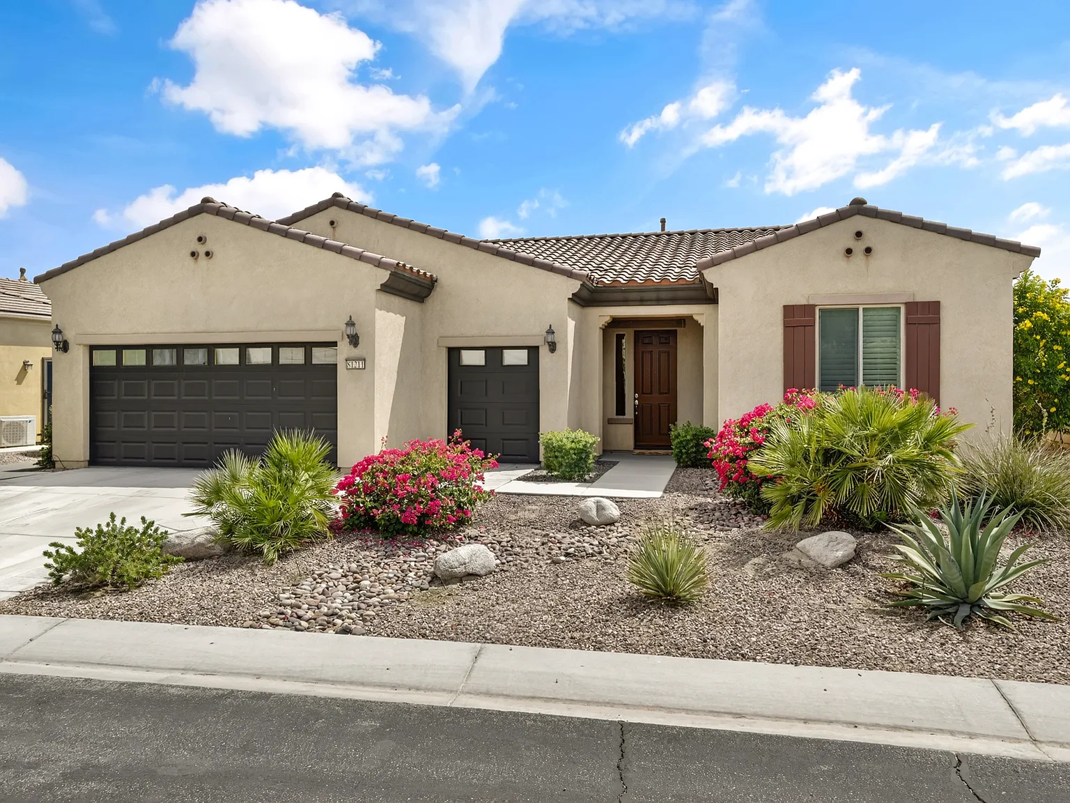 3 bed, 1756 sqft, $3,275 — Photo 1