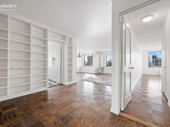 50 East 89th Street image 8 of 21