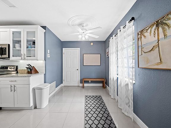 3rd image of 2645 SE 3rd Street