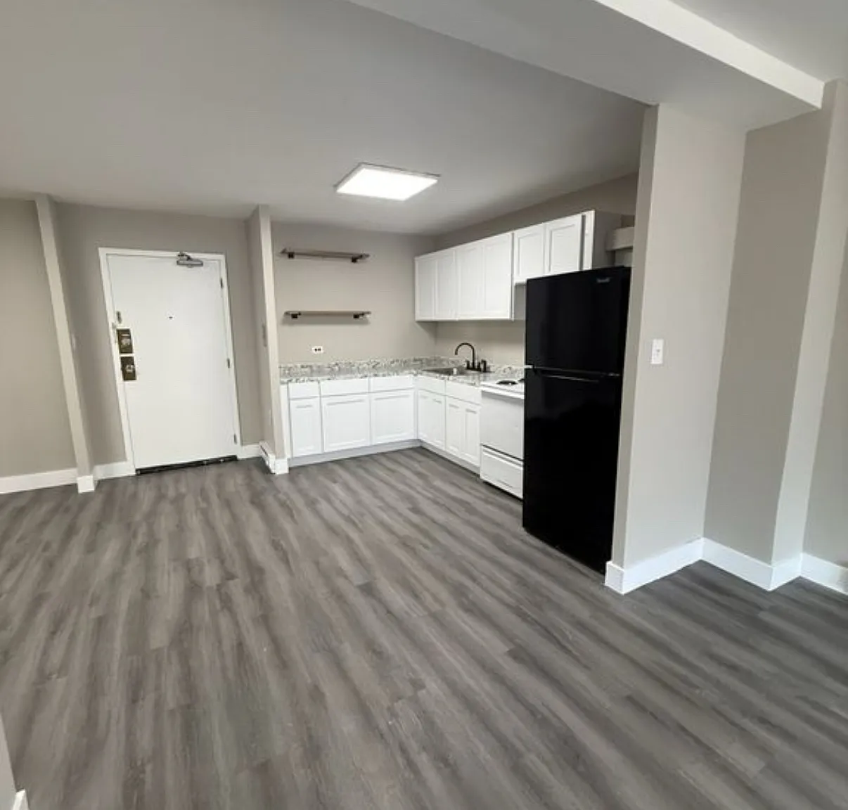 Riverside Tower Holdings — Photo 4