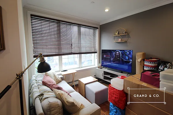 Rented by Grand & Co. | media 6