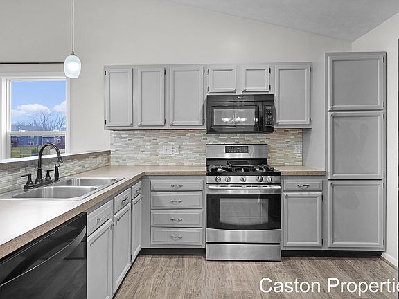 5th image of 4518 Rolling Ridge Dr