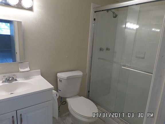 5th image of 3700 NW 21st St APT 206