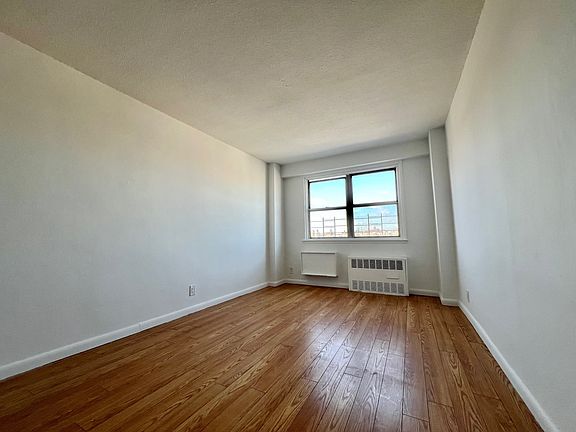 3rd image of 511 W 232nd St APT W73