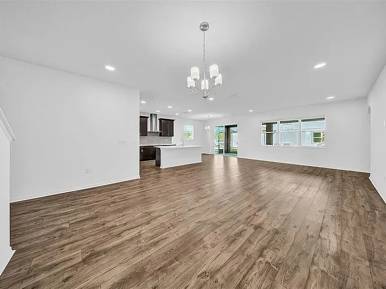 5841 Riverston Ave — Photo 15