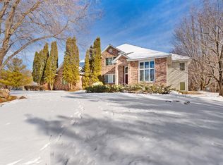 2706 Meadowrose Blvd, Saint Cloud, MN 56301