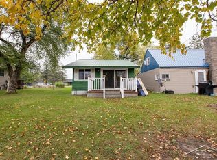 4036 Cobblestone Ct, Beaverton, MI 48612