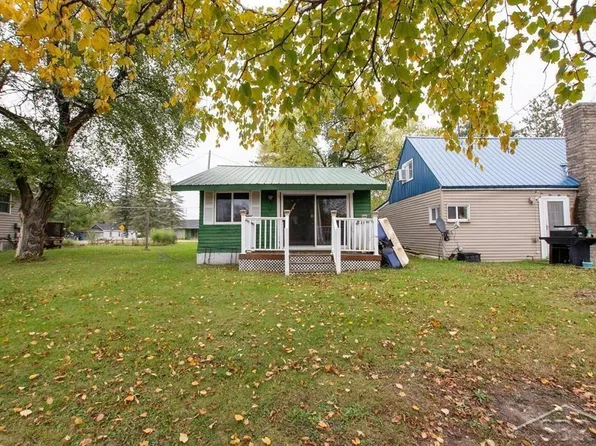 4036 Cobblestone Ct, Beaverton, MI 48612