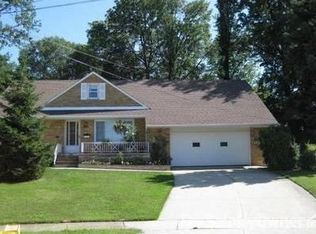 1772 Park Ct, Euclid, OH